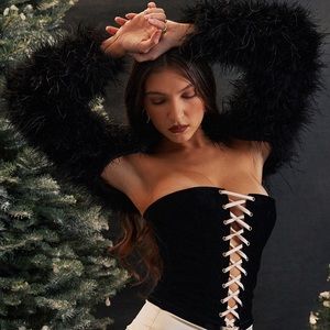 NWT House of CB black feather sleeves